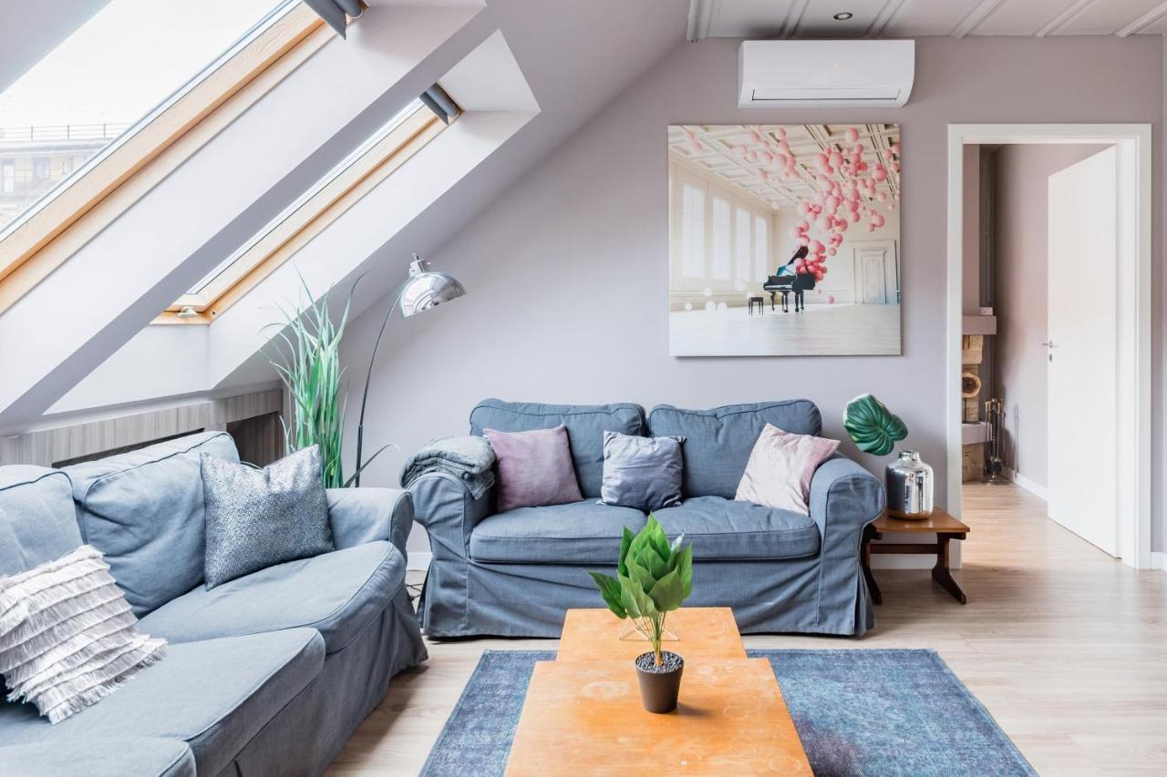 Sunny And Central Penthouse With Private Garage Budapest Bagian luar foto