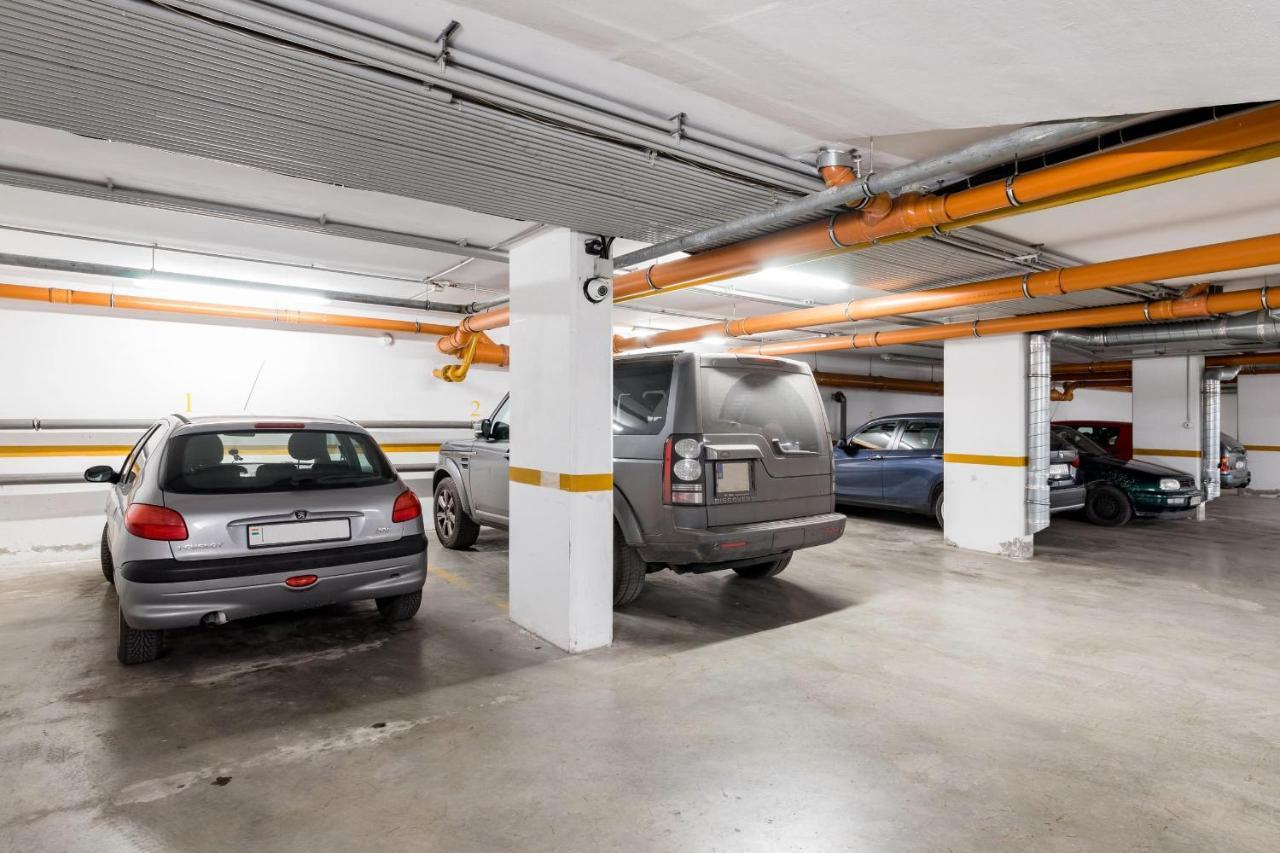Sunny And Central Penthouse With Private Garage Budapest Bagian luar foto