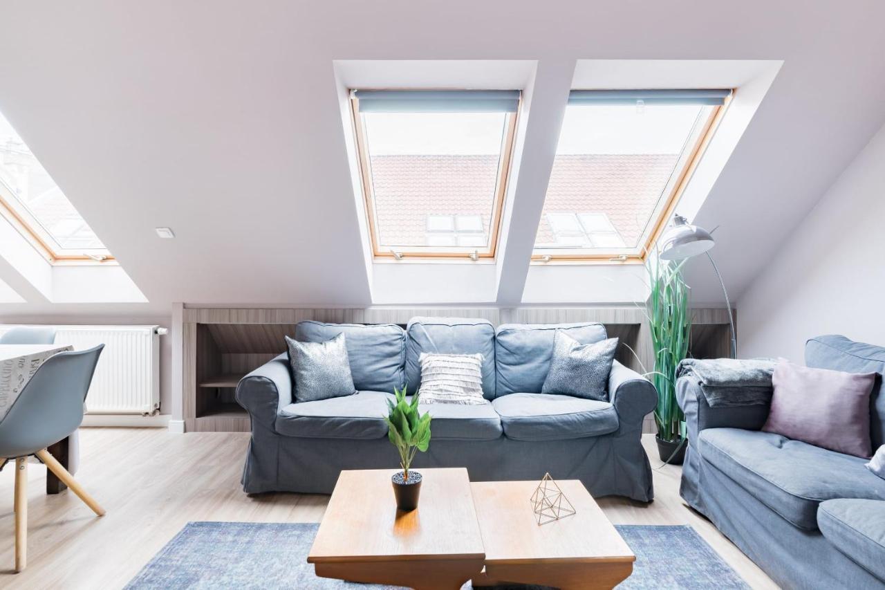 Sunny And Central Penthouse With Private Garage Budapest Bagian luar foto