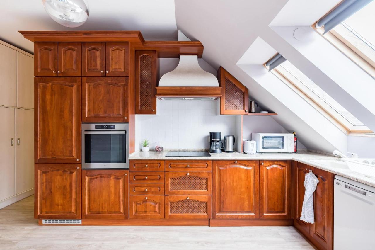 Sunny And Central Penthouse With Private Garage Budapest Bagian luar foto