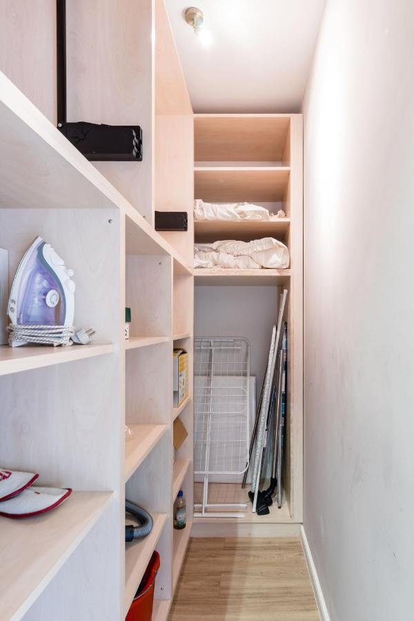 Sunny And Central Penthouse With Private Garage Budapest Bagian luar foto