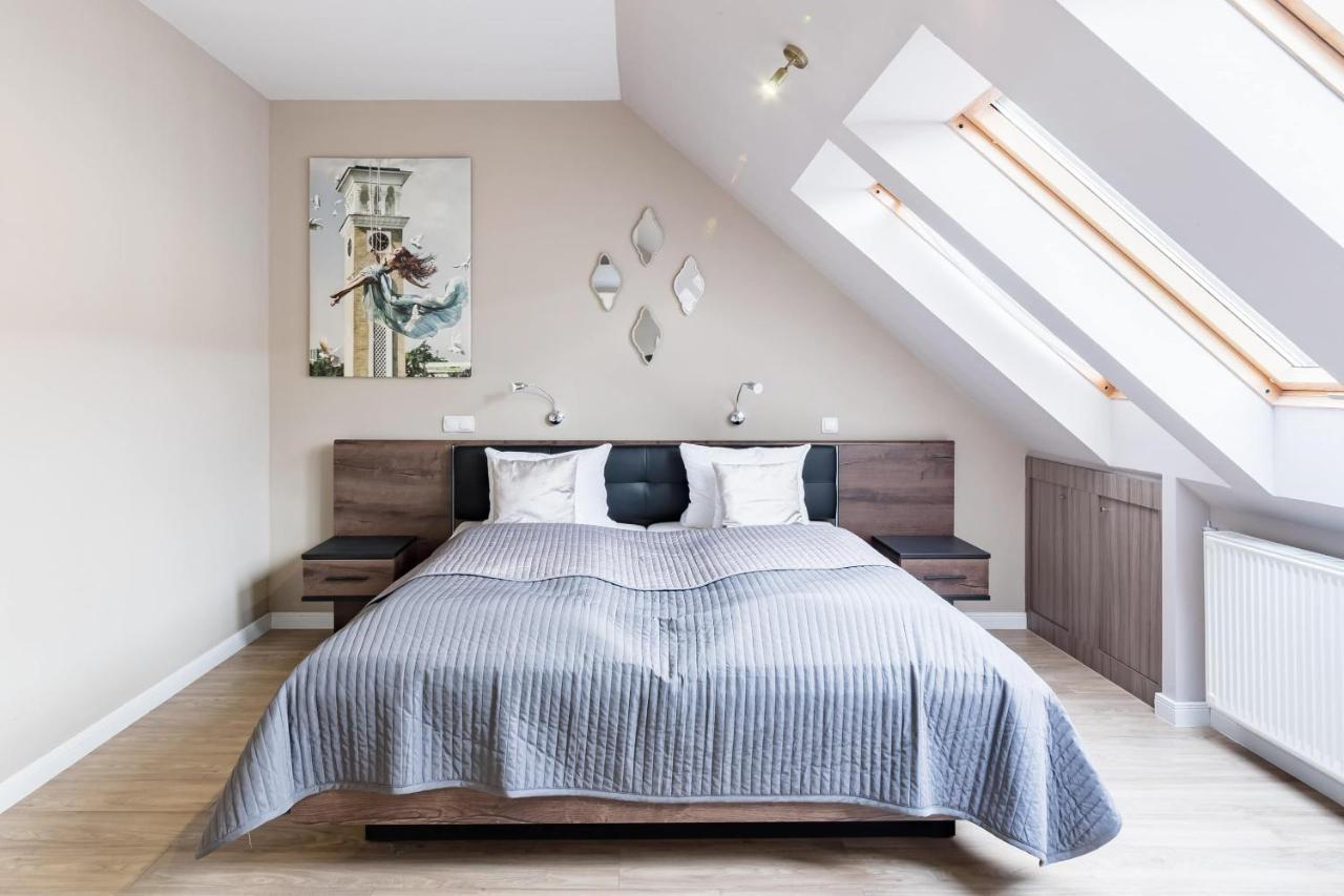 Sunny And Central Penthouse With Private Garage Budapest Bagian luar foto